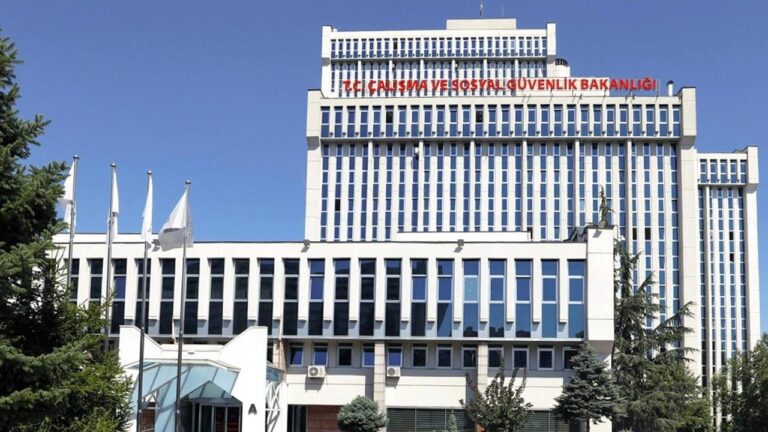 Standart olmayan kasklar ve maskeler için 12.8 milyon lira ceza