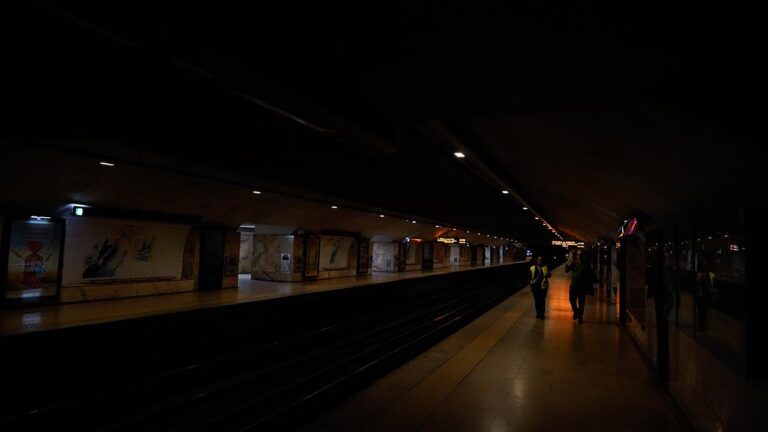 İspanya’yı ve beklenen “aydınlatma” Portekiz’i gizleyen akımın kesintisi