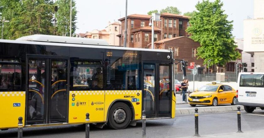 15bk durur! Iett 15bk otobüs isimleri durdurur, satır 15bk satır …
