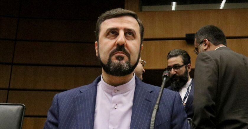 İngiltere, Fransa ve Almanya’dan İran’a yeniden yaptırım tehdidi