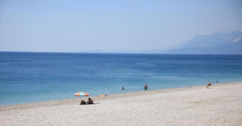 Lara Plajı Nerede? Lara Plajı Ücretli Mi? Nasıl Gidilir?