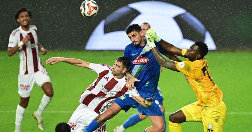 Antalyaspor – Çaykur Rizespor karşılaşmasında 7 gol 1 kırmızı kart