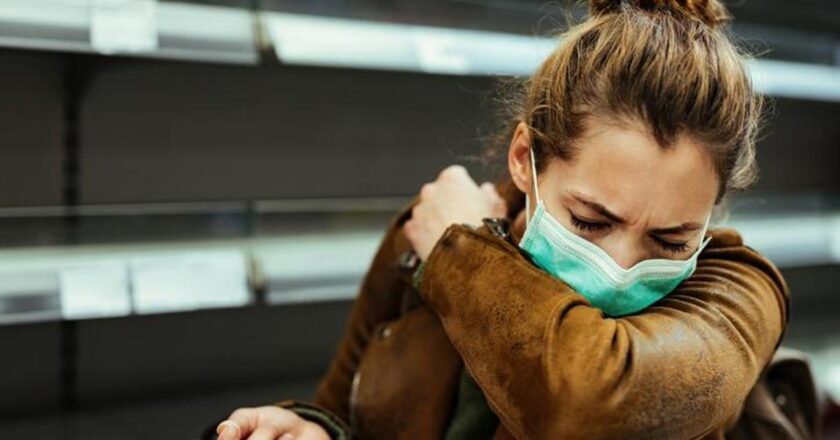 Acil servislerde koronavirüs alarmı: Zayıf bireylerde ölüm riski 6 kata yaklaştı
